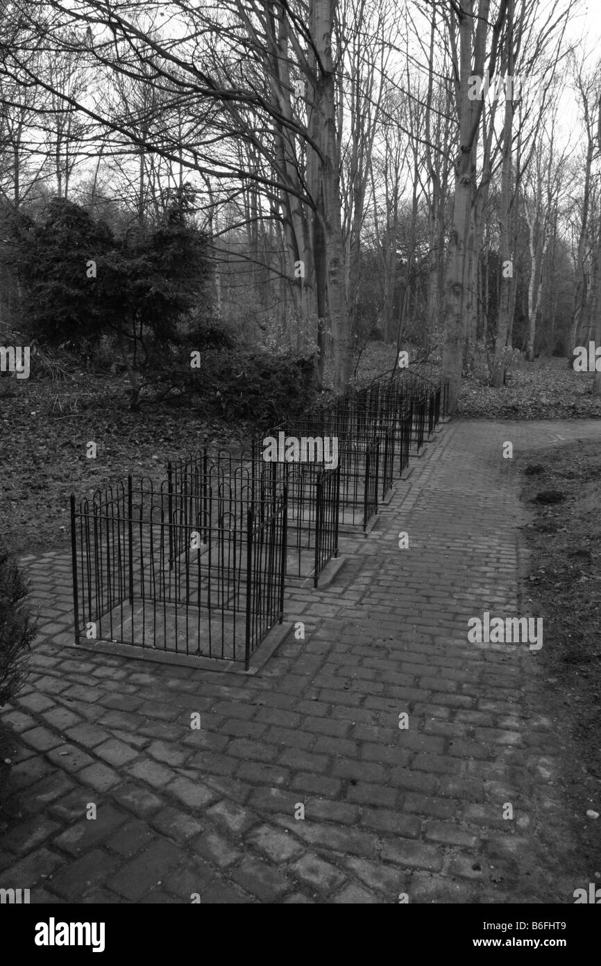 Cimetière pour animaux à rufford park alpes une partie de l'ancienne abbaye de rufford Manor House Banque D'Images