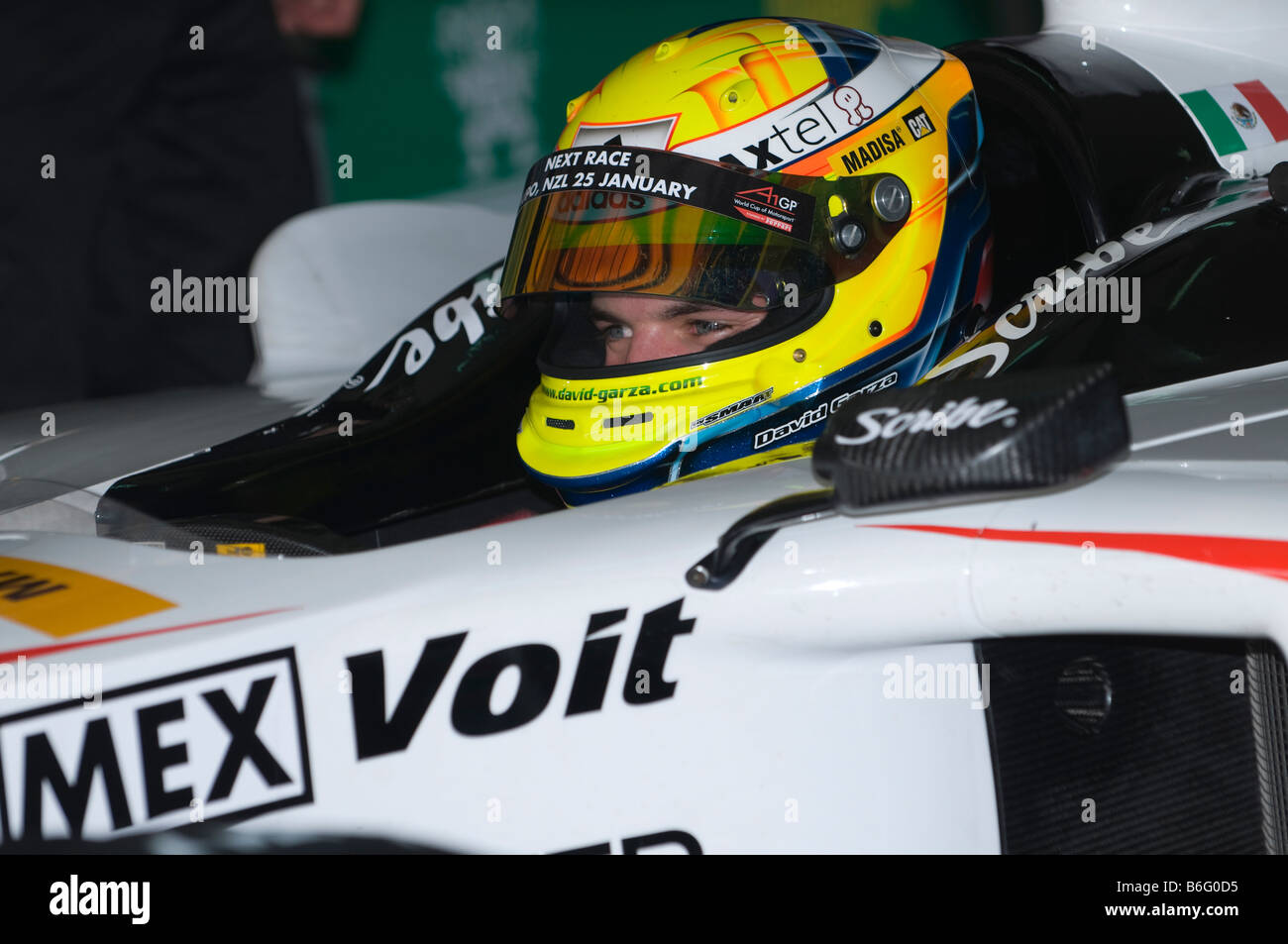 A1 driver David Garza d'une équipe1 Le Mexique est assis dans le cockpit de sa voiture à l'A1GP World Cup of Motorsport Banque D'Images