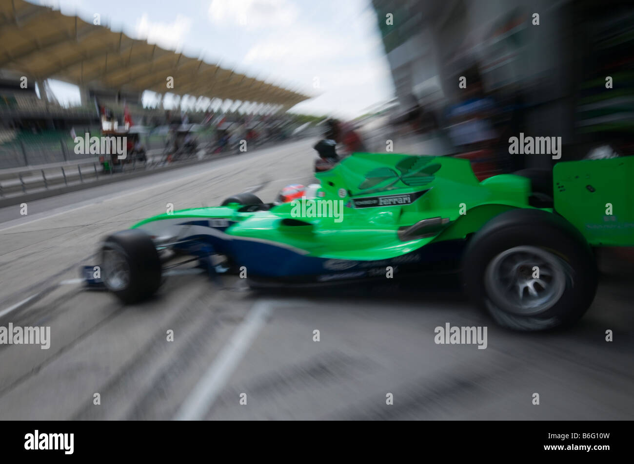 Motion Blur de Adam Carrol de conducteur A1 Team France oriente sa voiture pendant la pratique session à A1GP World Cup of Motorsport Banque D'Images