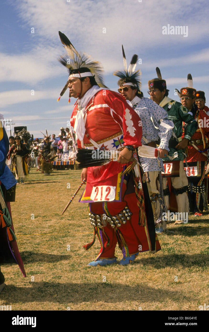 Les Indiens célèbrent et danser au pow-wow. Banque D'Images