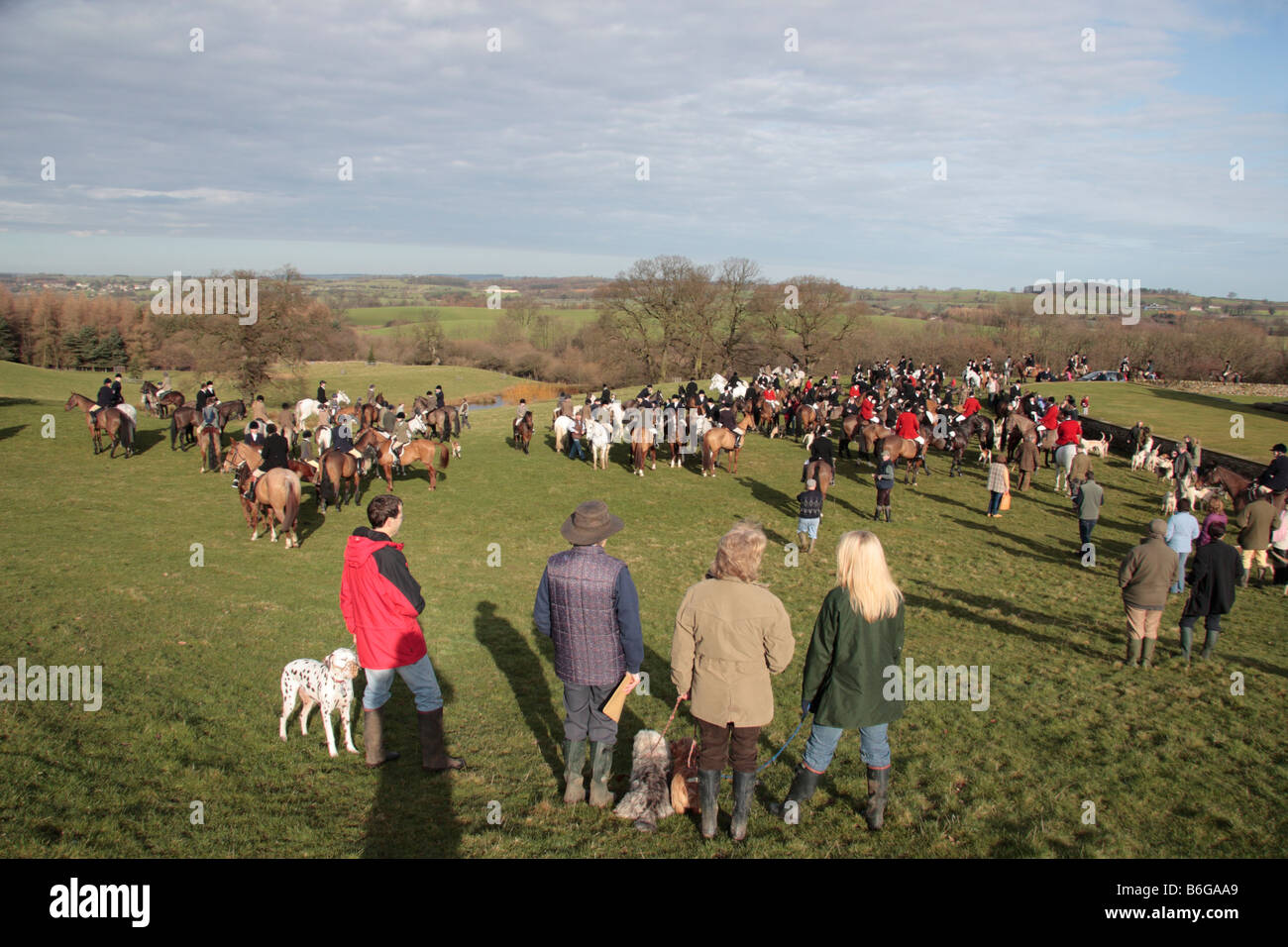 À la recherche de disciples et le West Yorkshire Bedale hunt réunion commune près de Ellington Yorkshire Angleterre Banque D'Images