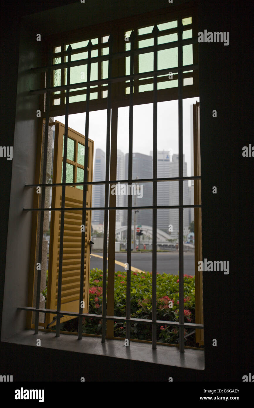 Les fenêtres grillées, les maisons d'avant-guerre à Singapour Banque D'Images