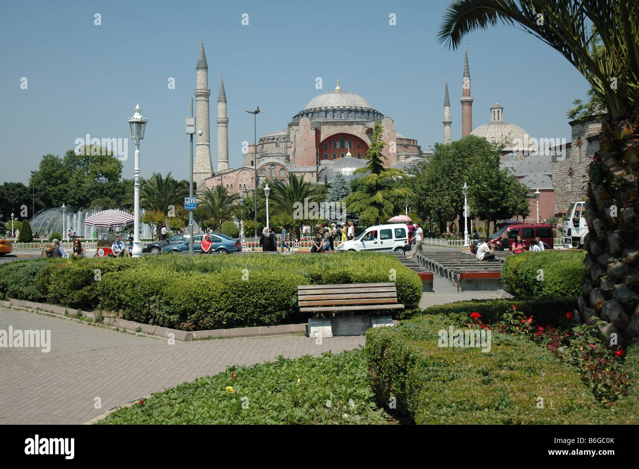Jardins près de la Basilique de Sainte Sophie musée. Istanbul, Turquie Banque D'Images