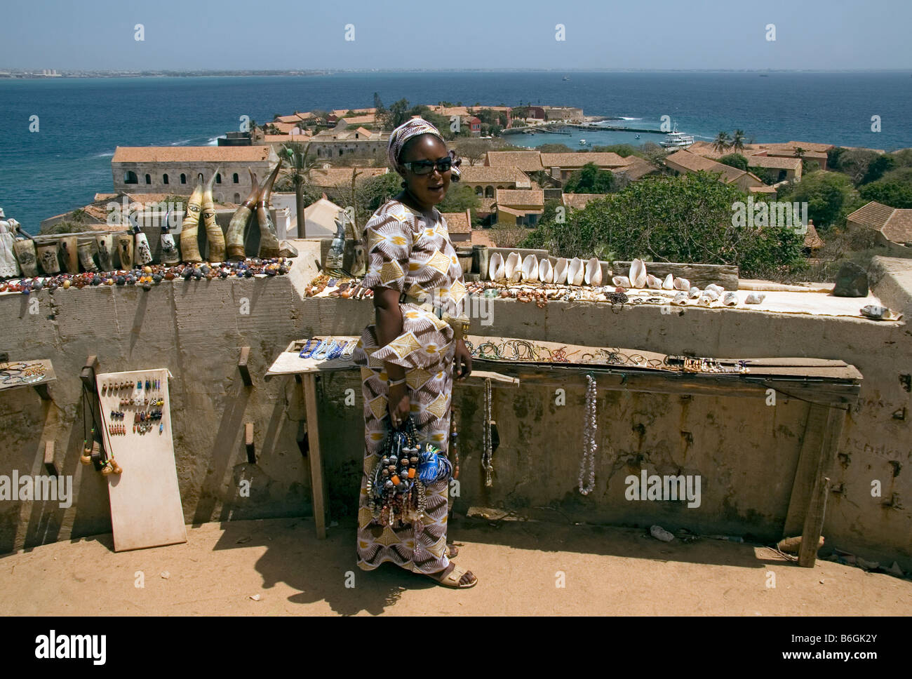Collier Ethnique Ancien Artisanal - Provenance île De Gorée, Sénégal - Occasion