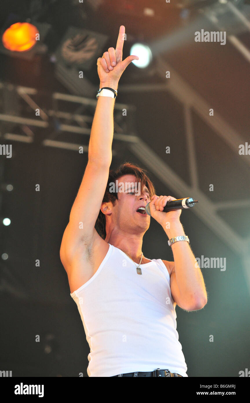 Jonas Erik Altberg (alias 'Basshunter') sur scène à Londres Gay Pride 2008 Banque D'Images Jonas Erik Altberg (alias 'Basshunter') sur scène à Londres Gay Pride 2008 Banque D'Images
