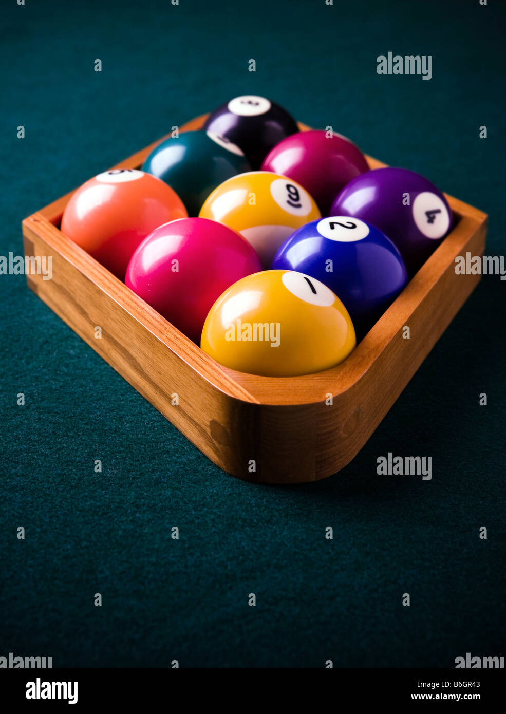Nine ball rack Banque de photographies et d'images à haute résolution -  Alamy