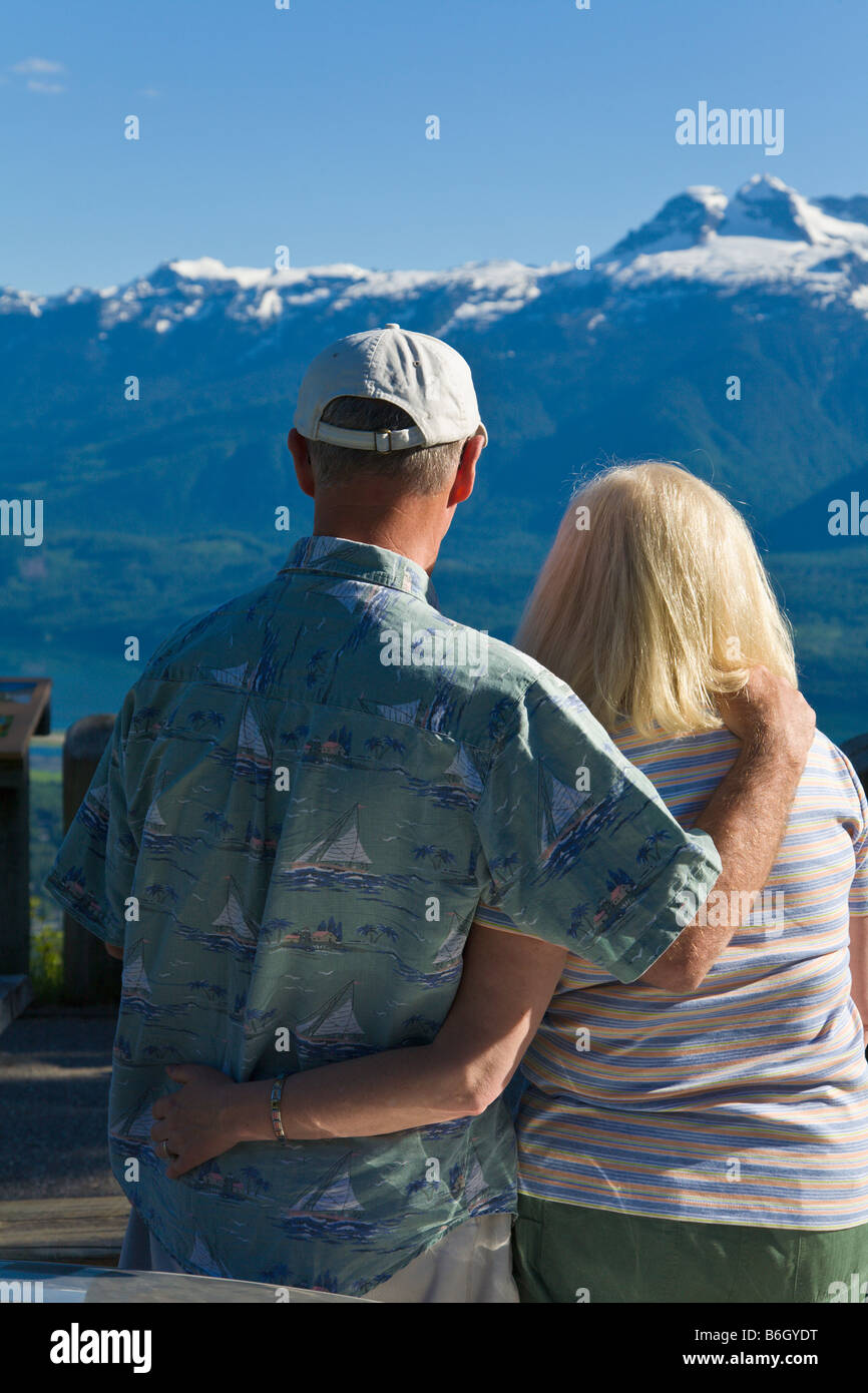 Couple 'Mount Revelstoke National Park' 'British Columbia Canada Banque D'Images