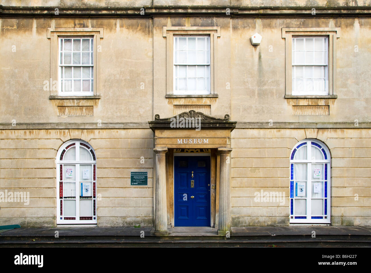 Le Swindon Museum et galerie d'Art en vieille ville de Bath Road, Swindon Wiltshire England UK Banque D'Images