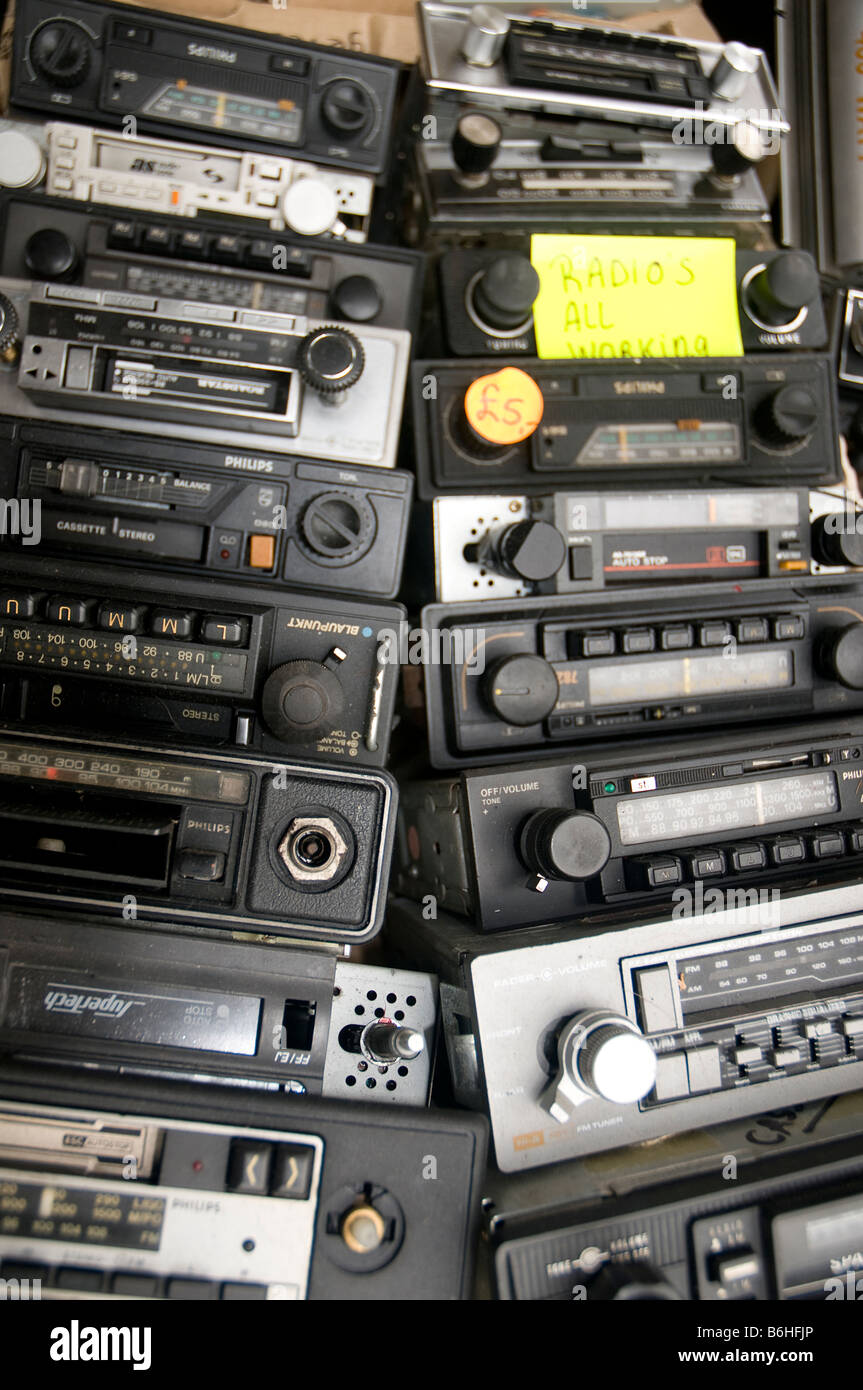 Old car radio Banque de photographies et d'images à haute résolution - Alamy