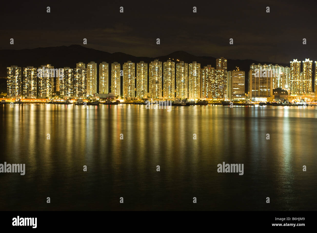 Tsing Yi skyline at night Nouveaux Territoires Hong Kong Banque D'Images