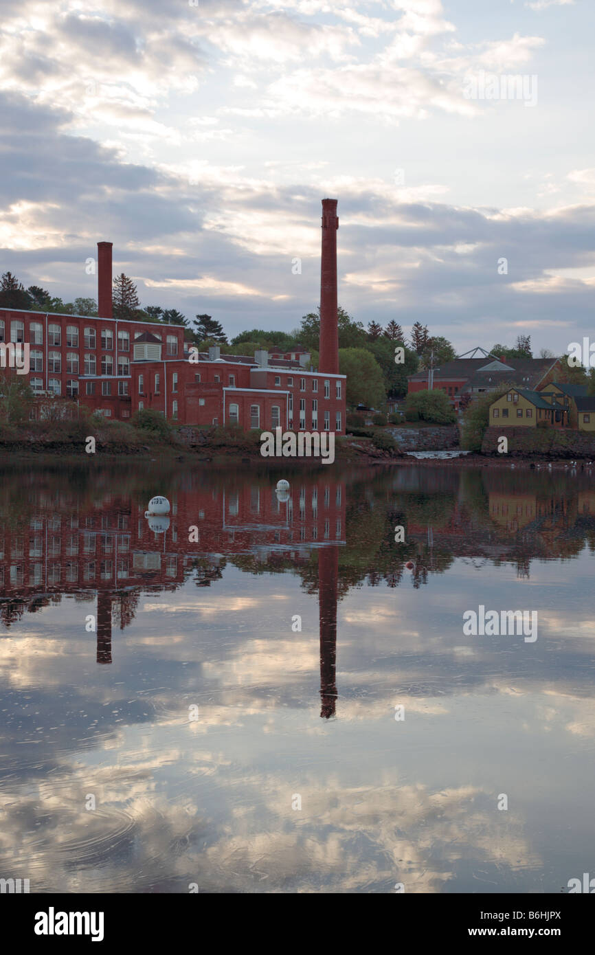 Squamscott River dans le centre-ville d'Exeter, New Hampshire, USA Banque D'Images