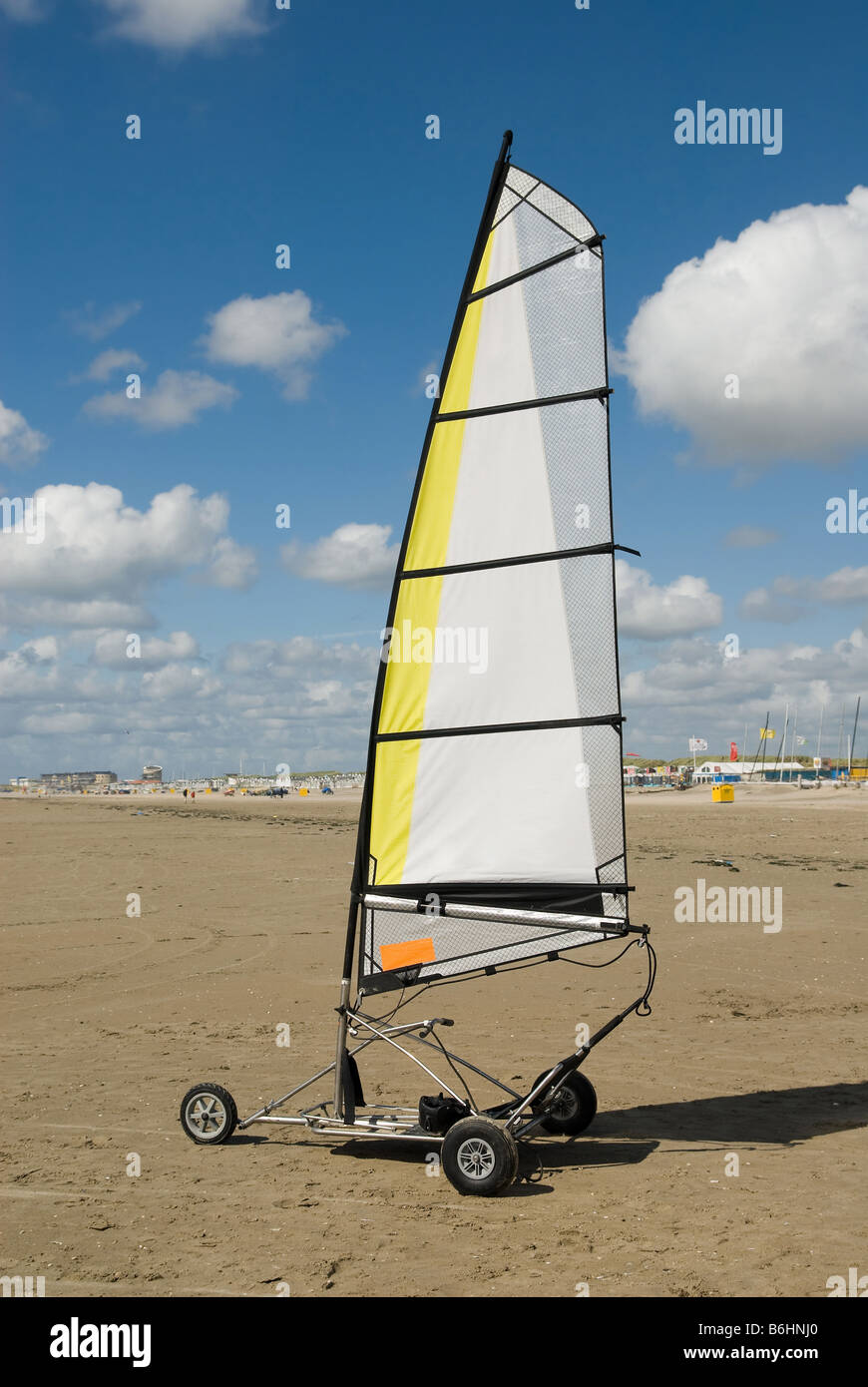 Char à voile sur la plage en été Banque D'Images