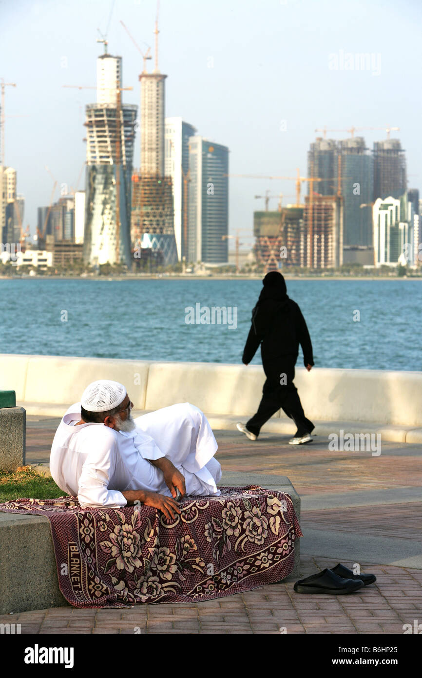 Doha Doha Qatar Hauptstadt Corniche Bay Neubau Hochhausviertel am Nordufer der Corniche Banque D'Images