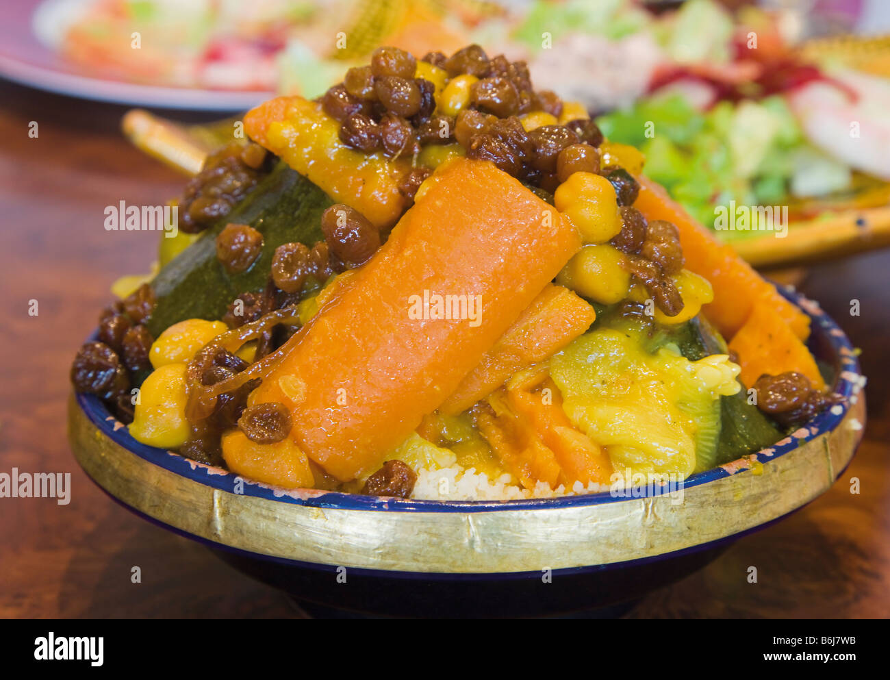 Assiette de couscous marocain Banque D'Images