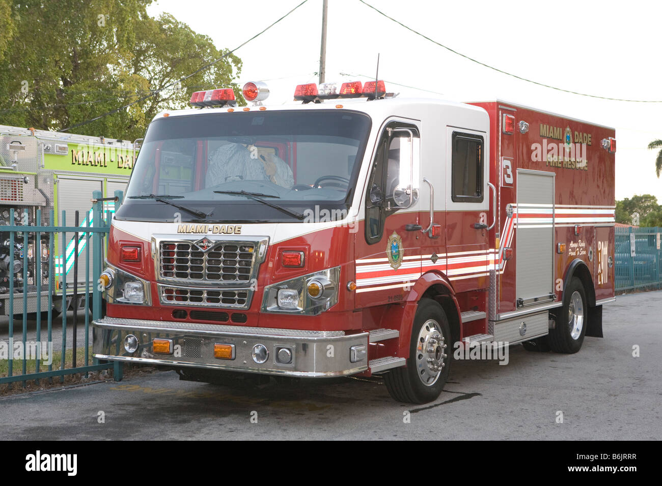 Feu rouge,camion de sauvetage Secours Incendie Banque D'Images