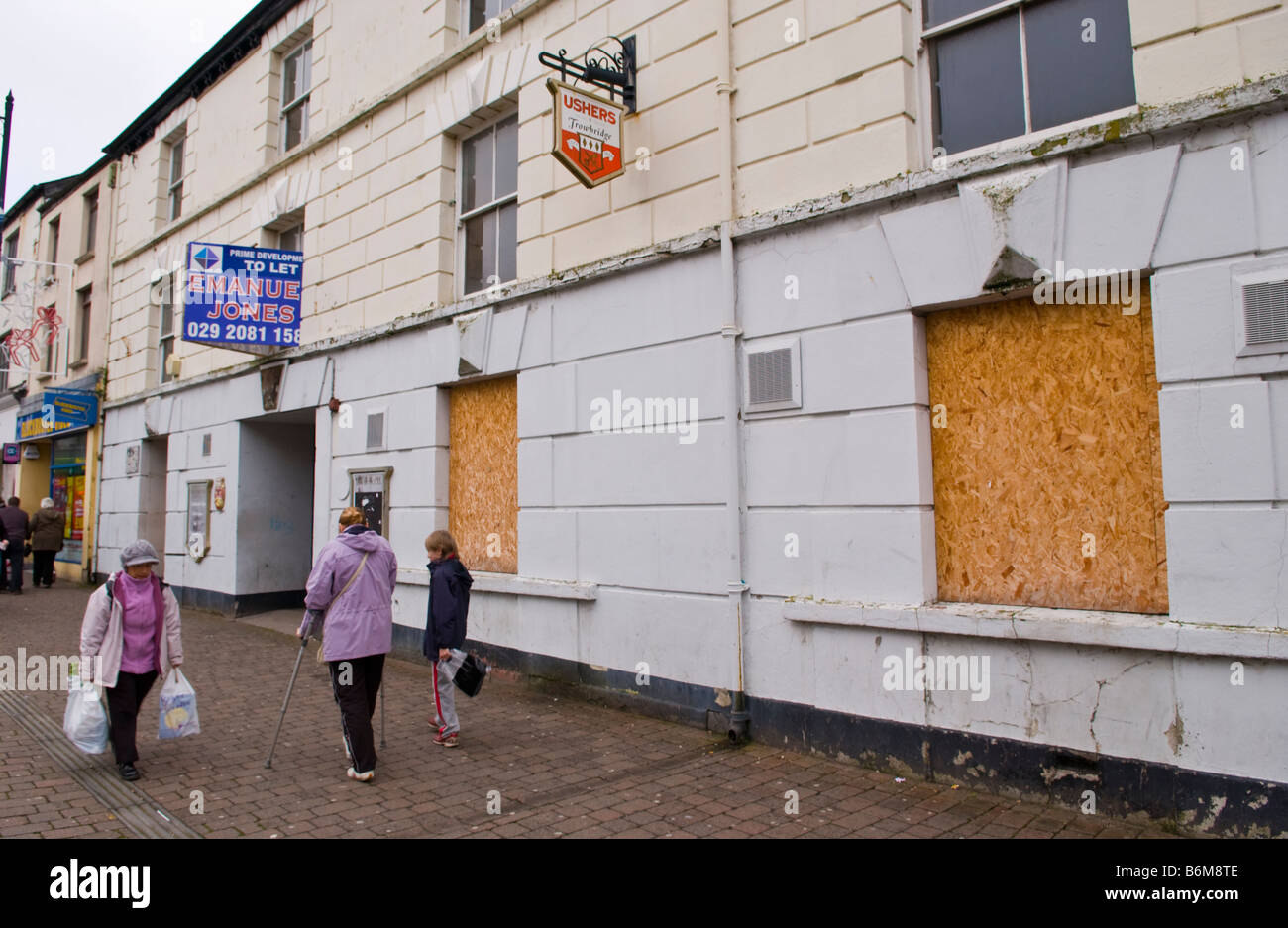 L'hôtel est fermé jusqu'à bord d'initialisation et de laisser à Aberdare South Wales UK Banque D'Images