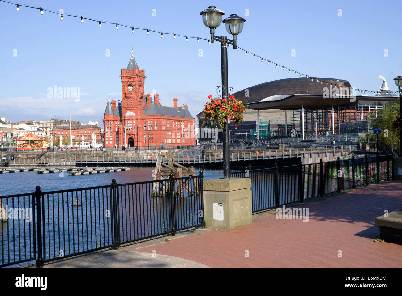 Pierhead building et à l'Assemblée nationale senedd Cardiff Bay cardiff Galles du sud Banque D'Images