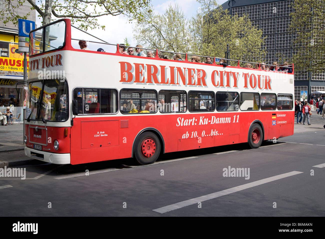 Bus de tourisme de Berlin Allemagne Banque D'Images