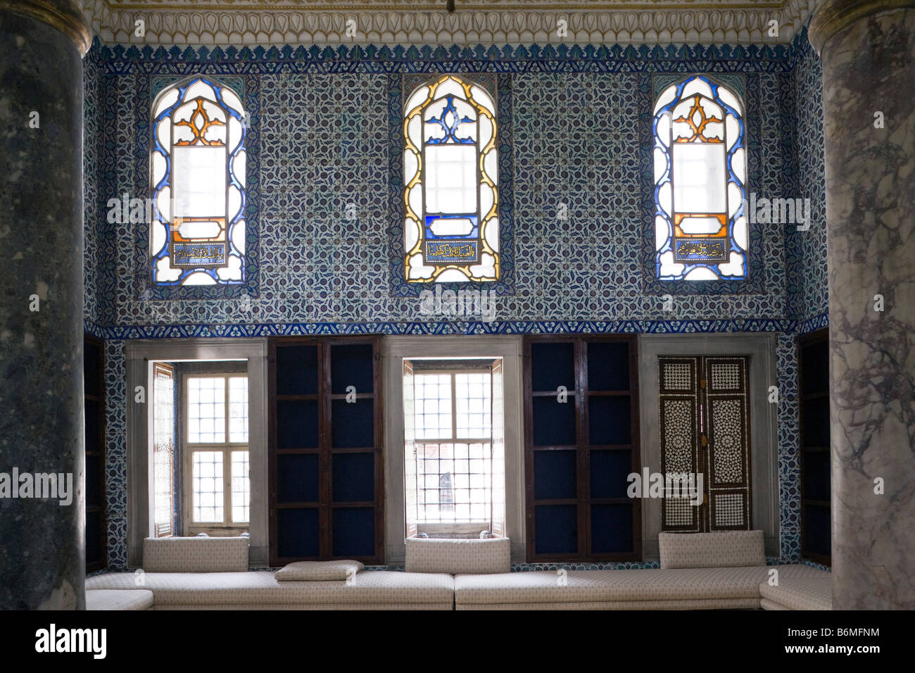 Mur avec fenêtres, Chambre des pétitions, Topkapi Saray, Istanbul, Turquie Banque D'Images