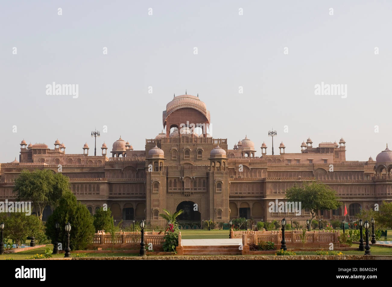 Façade d'un palais, Laxmi Niwas Palace, Bikaner, Rajasthan, India Banque D'Images