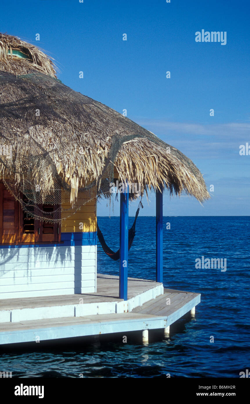 Chalet à Mango Creek Lodge sur Port Royal Bay, Roatan, Bay Islands Honduras Banque D'Images