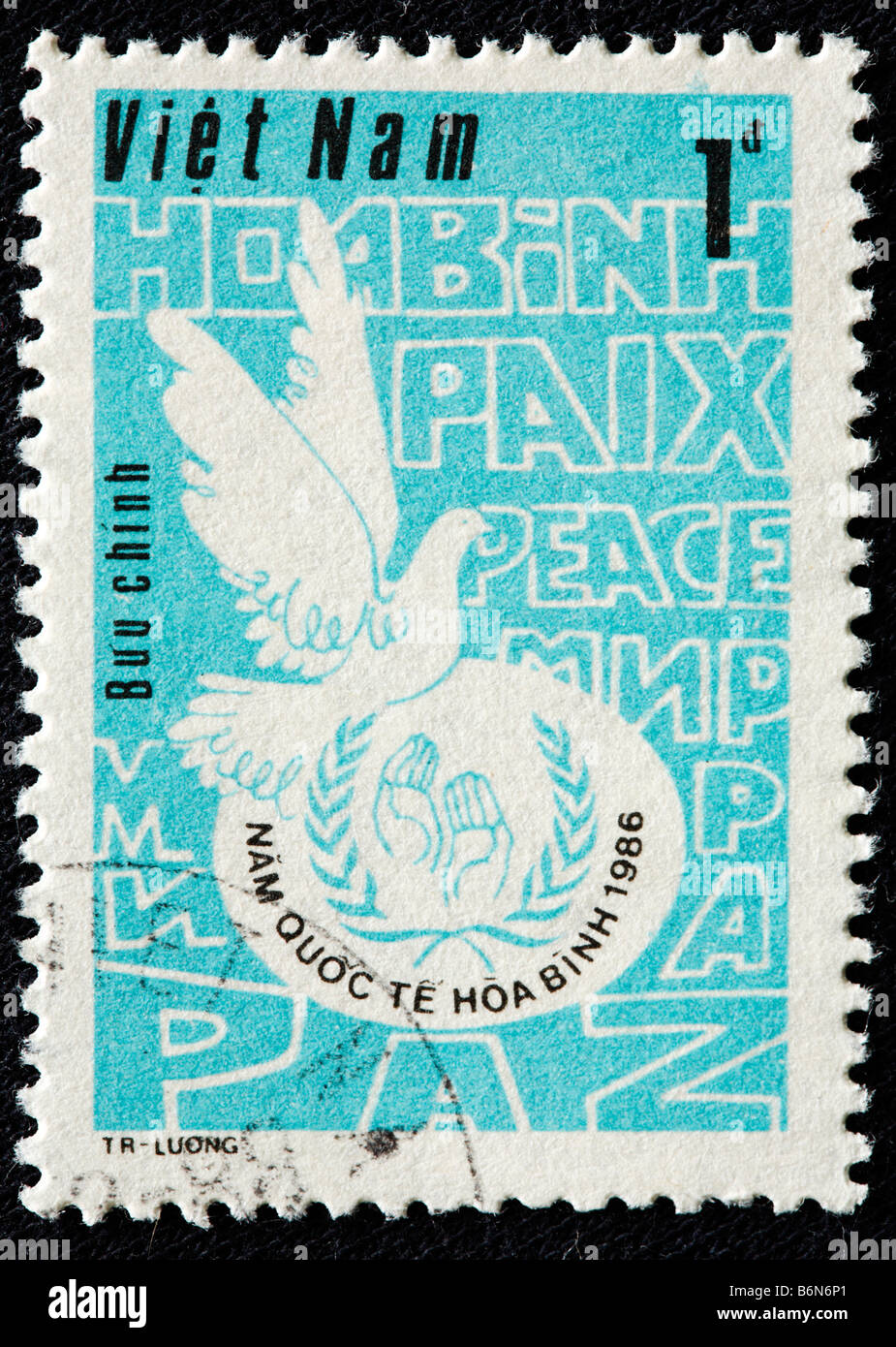 Pigeon de la paix, symbole, allégorie, timbre-poste, Vietnam, 1986 Banque D'Images