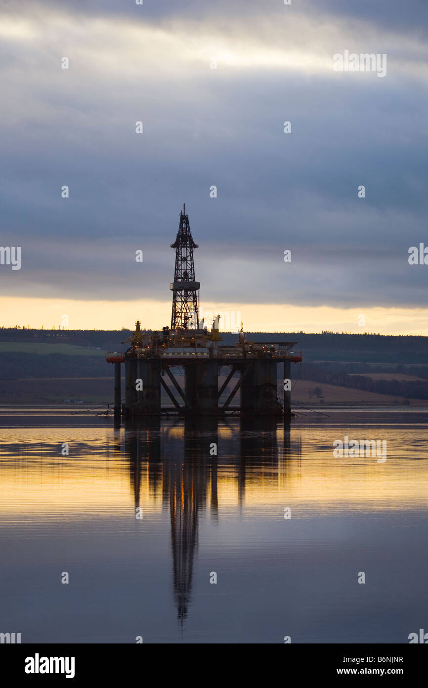 L'ARCTIQUE II GSF, plate-forme pétrolière en estuaire de Cromarty, dans le port d'Invergordon, Ecosse Banque D'Images