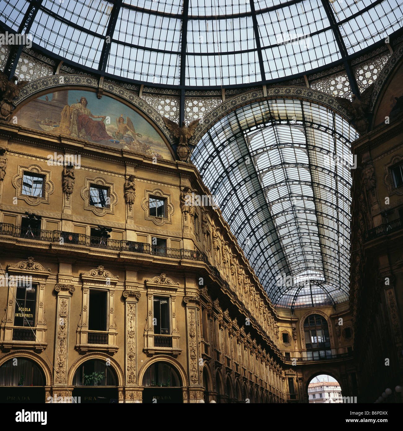 Milan Italie Galleria Vittorio Emanuele II Victor Emmanuel gallery shopping arcade Banque D'Images
