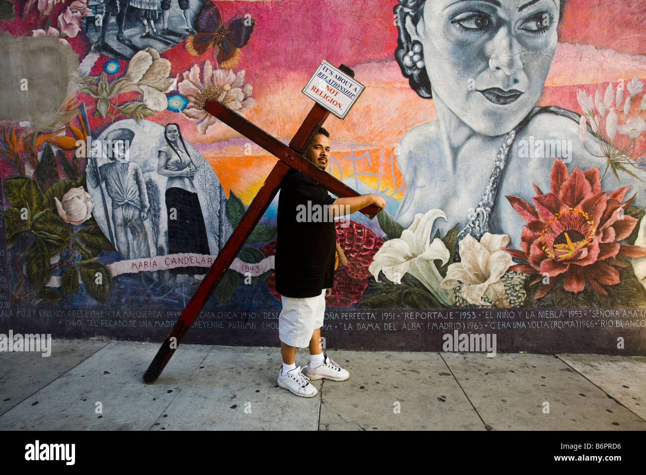 Un homme d'une croix la diffusion de la parole de Jésus Hollywood Boulevard Banque D'Images