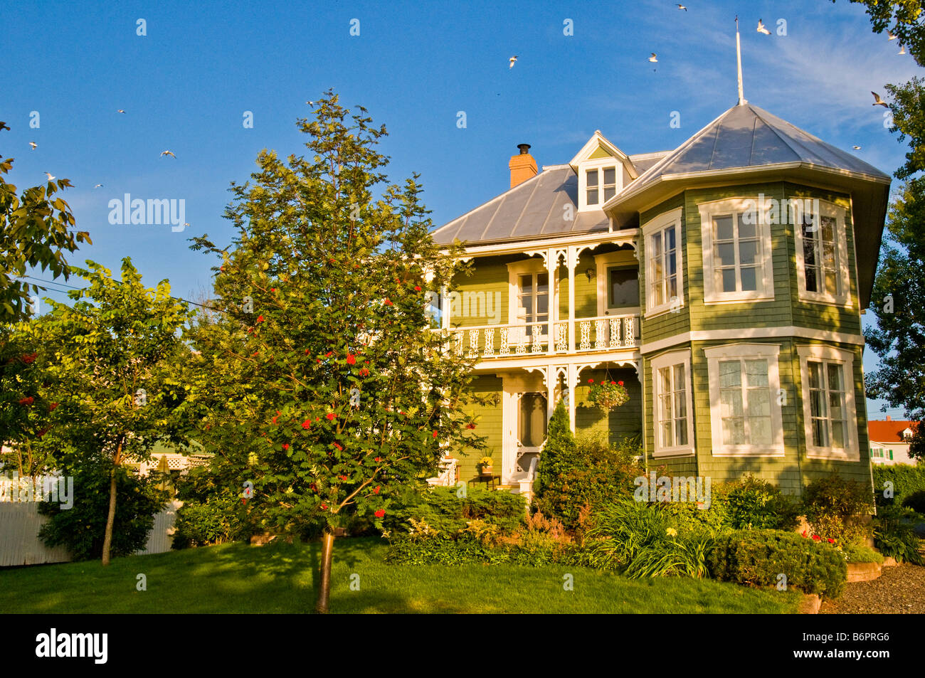 Maison typique ville de Kamouraska sur les rives du fleuve Saint-Laurent,  Québec Bas Saint Laurent Photo Stock - Alamy