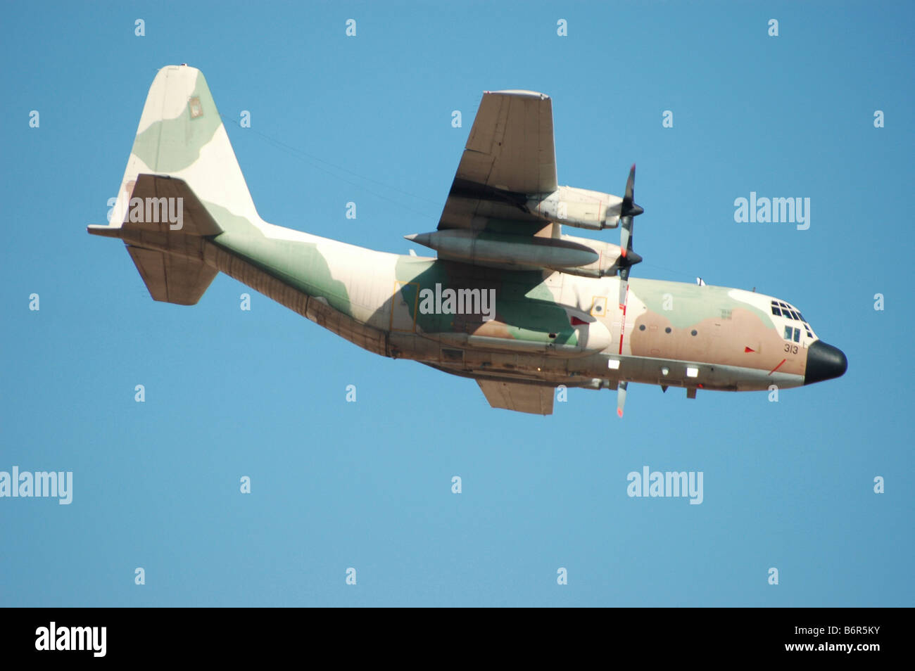 De l'air israélienne avion de transport Hercules 100 en vol Banque D'Images