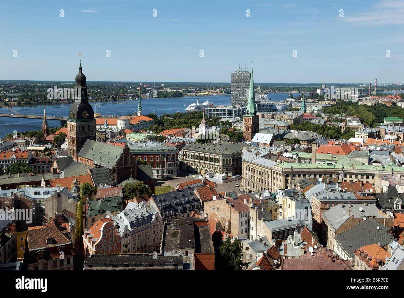 Vue à vol d'oiseau de cathédrale du Dôme de Riga avec Riga Lettonie Banque D'Images