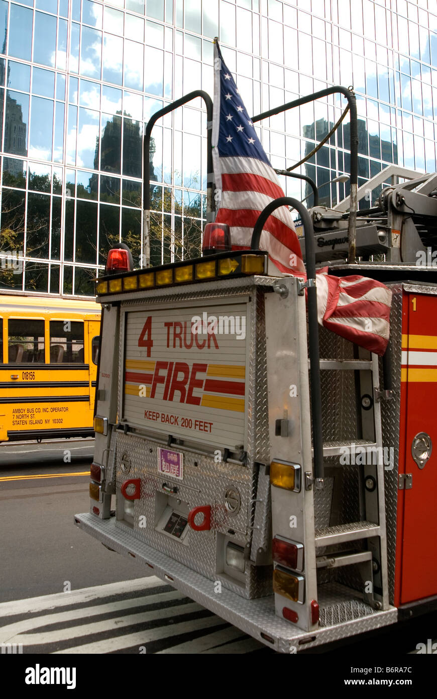 New York City Fire Truck garé à Manhattan Banque D'Images