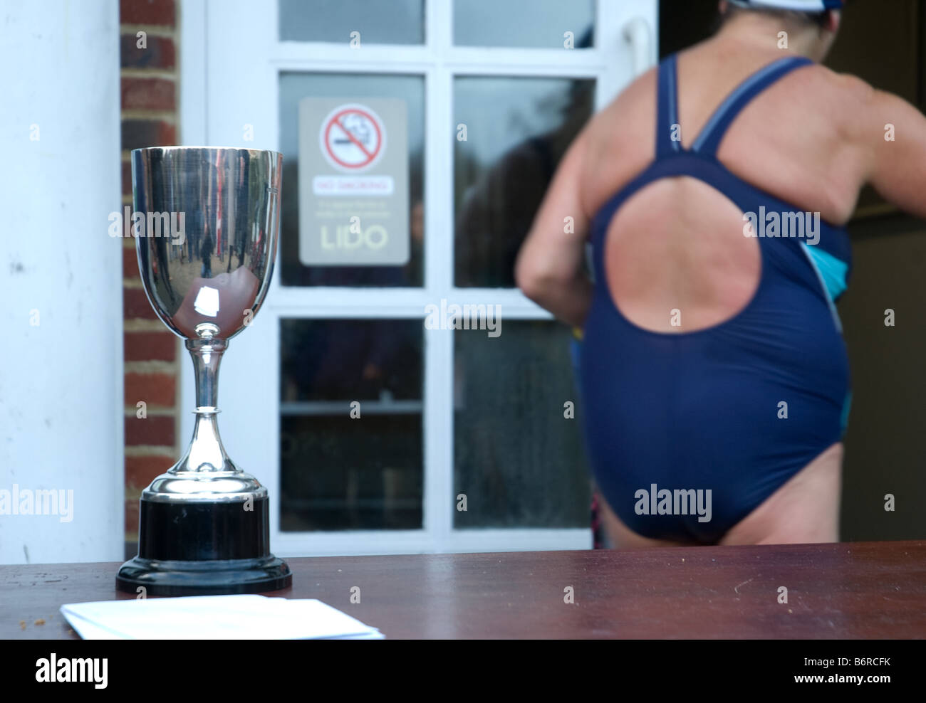 Un trophée de la pater pan course natation lido Hyde park Banque D'Images