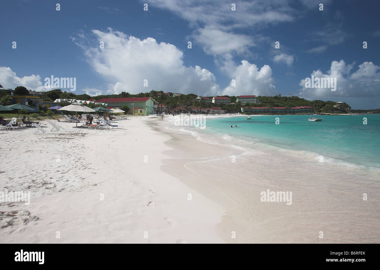 Paradise beach île tropicale des Caraïbes idyllique ciel bleu Banque D'Images