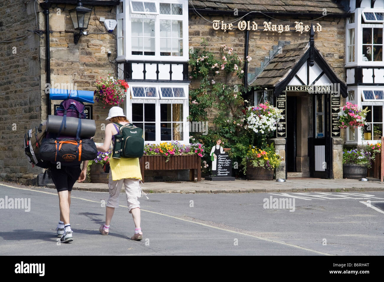 Old nags head public house début de la pennine way edale derbyshire england uk go Banque D'Images