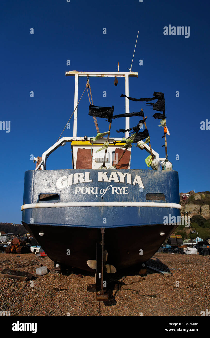 Vieux Bateaux de pêche sur la plage de Hastings Banque D'Images