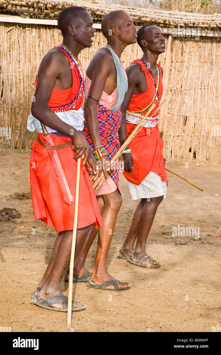Danseurs Village parc Masai Mara Kenya Afrique Banque D'Images