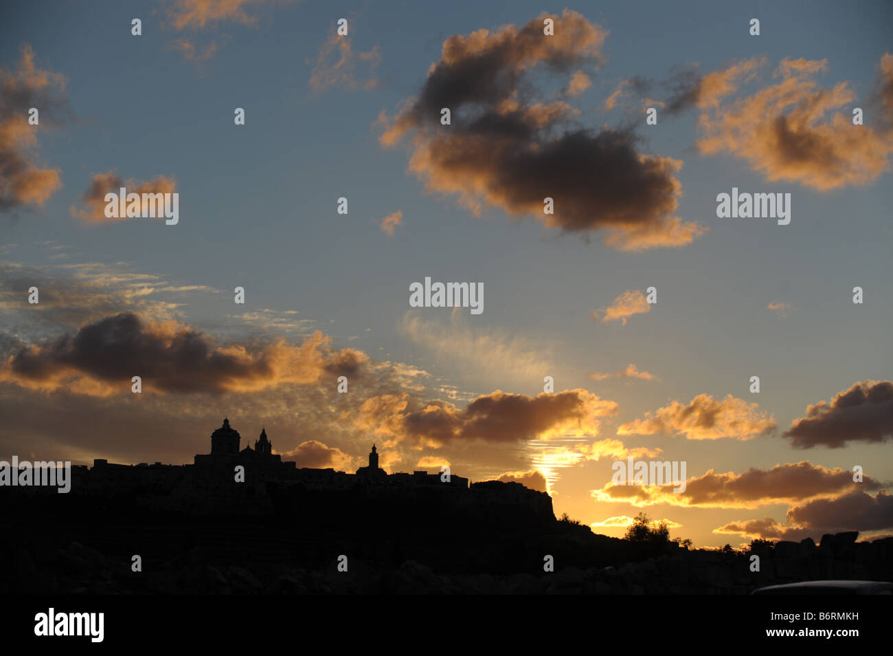 Tremblement de terre de malte Banque de photographies et d'images à haute  résolution - Alamy