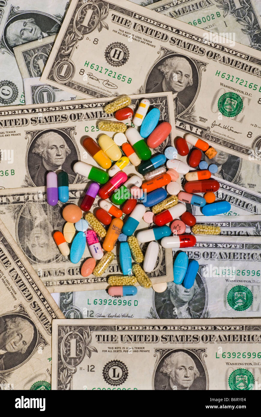 médicaments et argent Banque D'Images