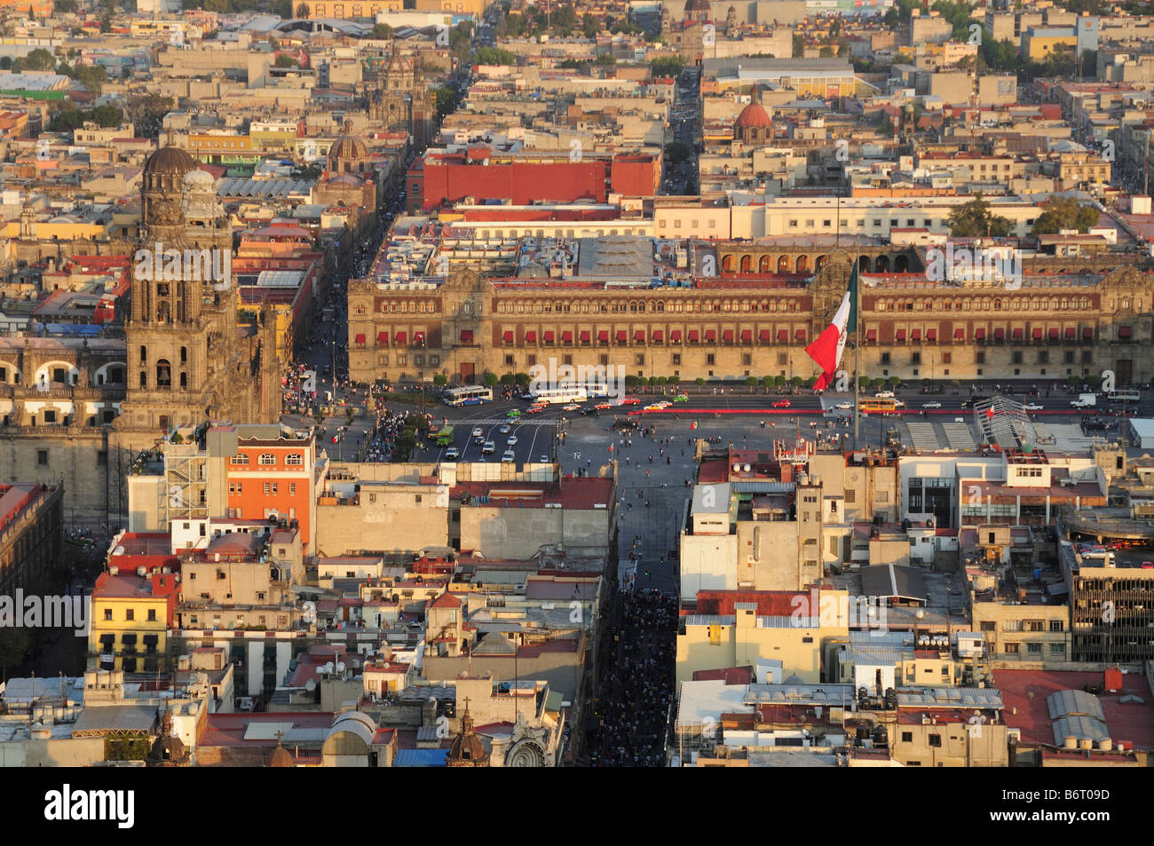 Zocalo, ligne d'horizon de la ville de Mexico Banque D'Images