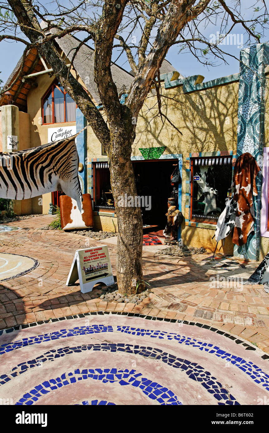 Boutiques de souvenirs, la vallée de Champagne Château, KwaZulu-Natal, Afrique du Sud, l'Afrique Banque D'Images