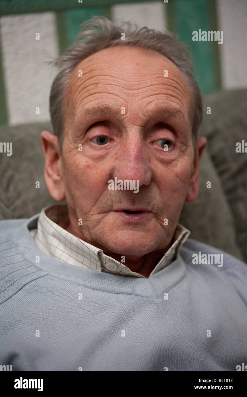 Tête et épaule portrait d'un homme âgé Banque D'Images