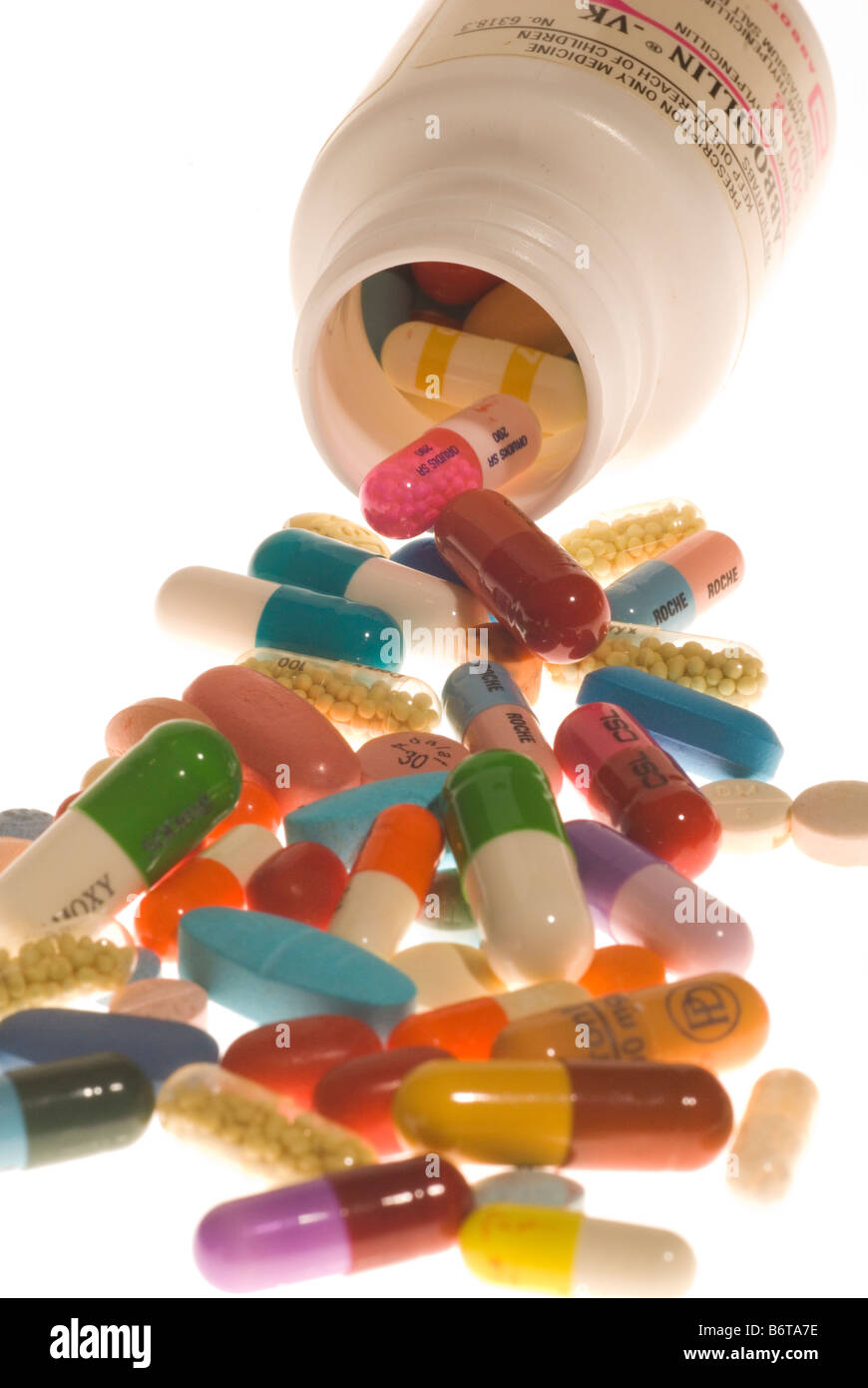 Un assortiment de médicaments comprimés capsules comprimés médecine Banque D'Images