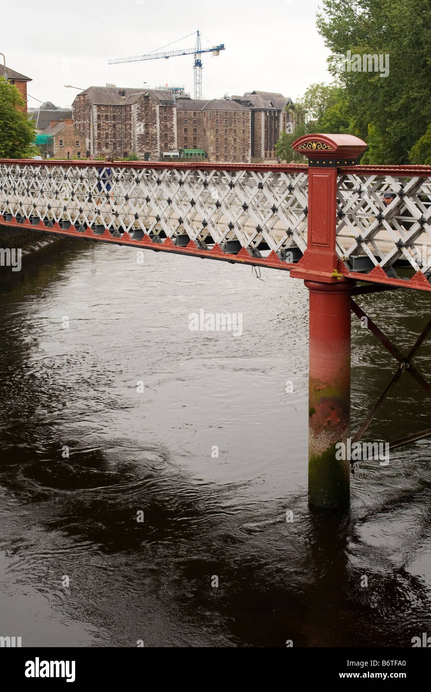 Passerelle Saint Vincent (1878) sur la rivière Lee, conduisant à un baccalauréat Quay, Cork, County Cork, République d'Irlande. Banque D'Images