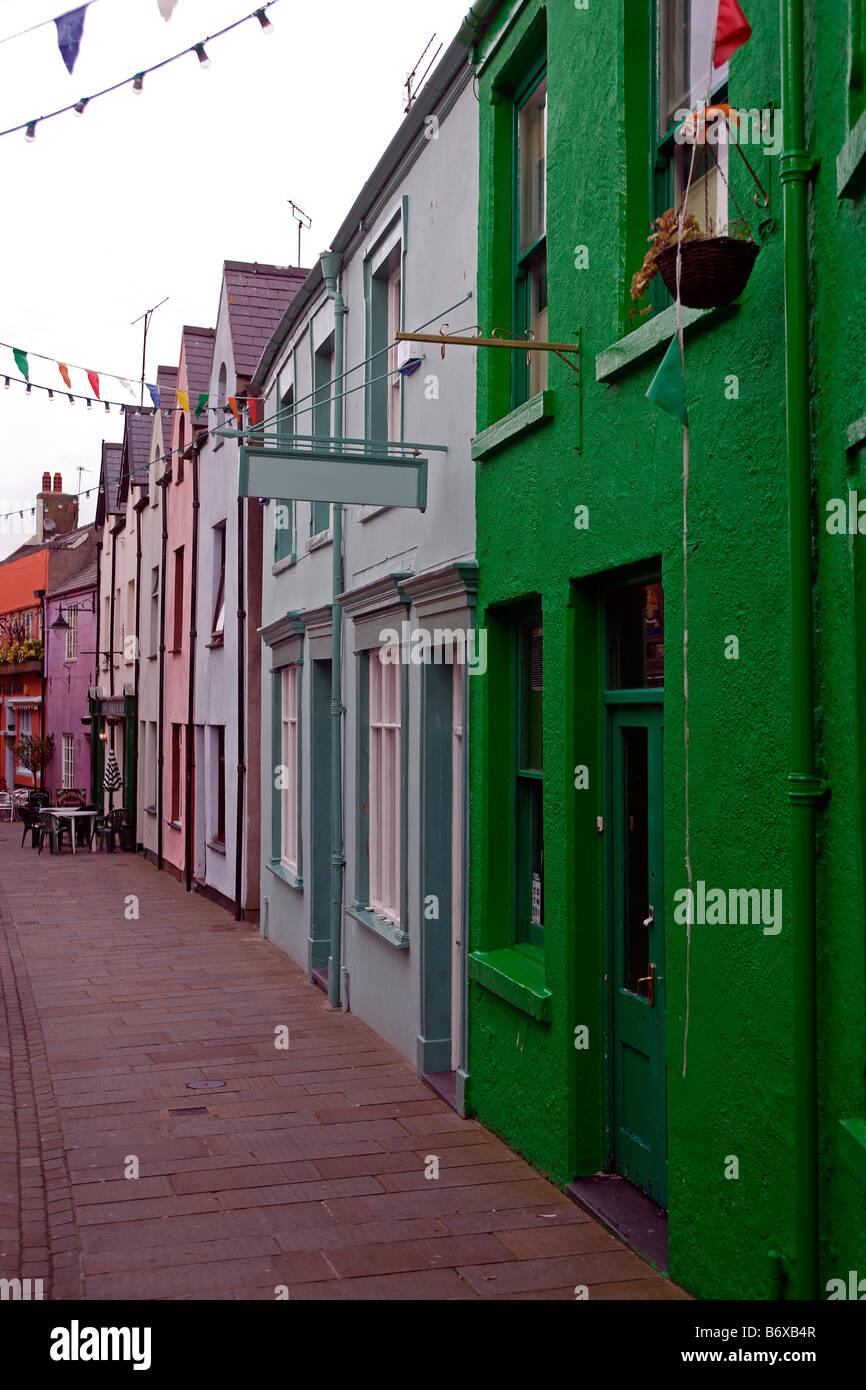 Trou dans le mur de Caernarfon Street town centre bâtiments typiques