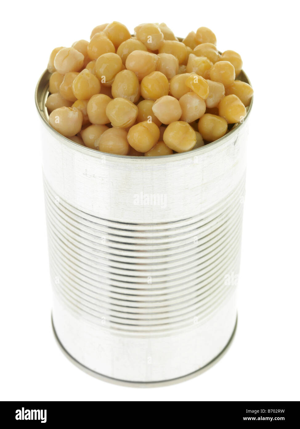 Etain ouvert de pois chiches sains conservés isolés sur blanc, sans personne Banque D'Images