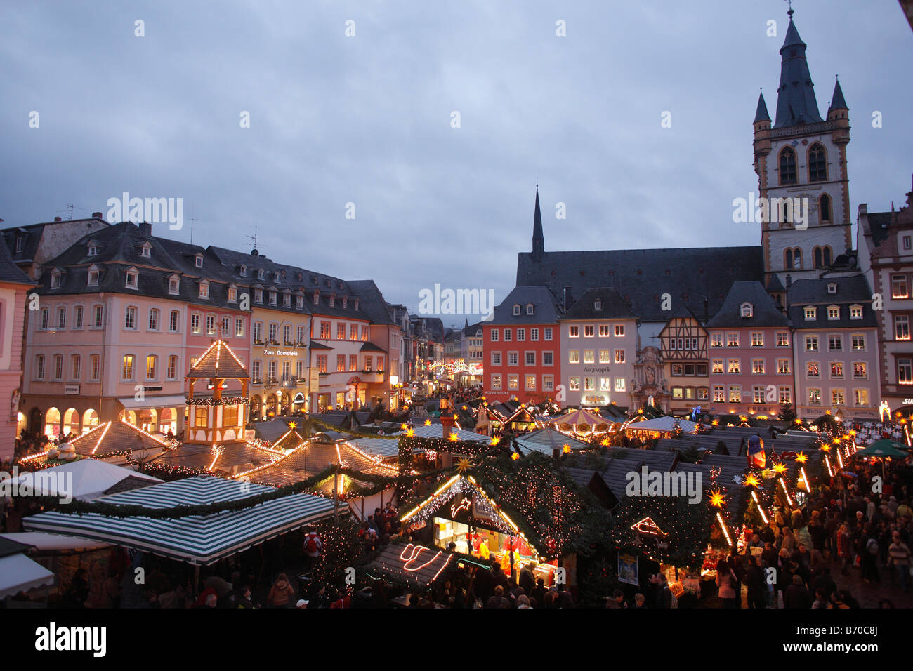 Noël, Place du marché, Trèves, Rheinland, Allemagne Banque D'Images