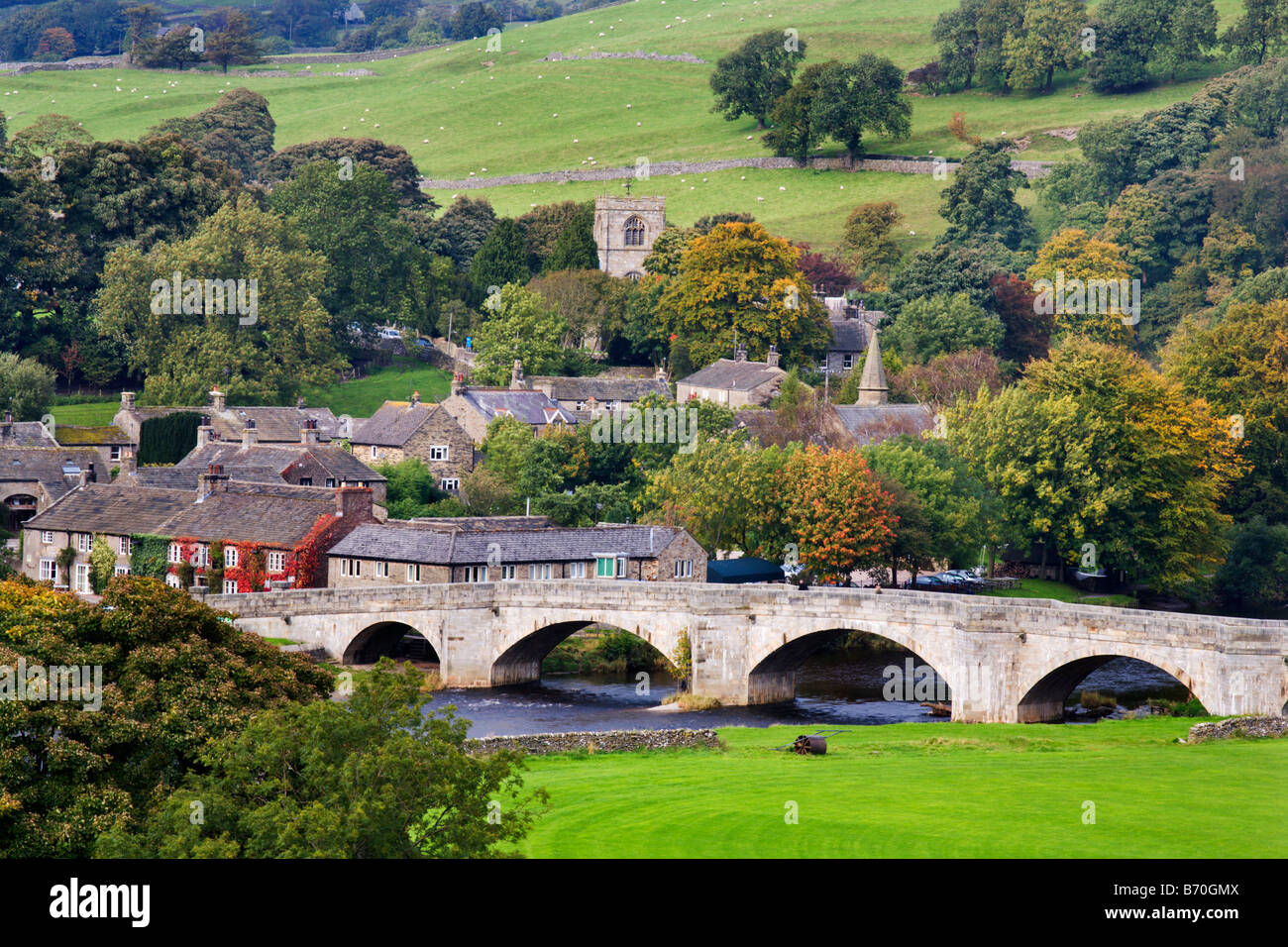 Burnsall en automne Wharfedale Yorkshire Dales England Banque D'Images