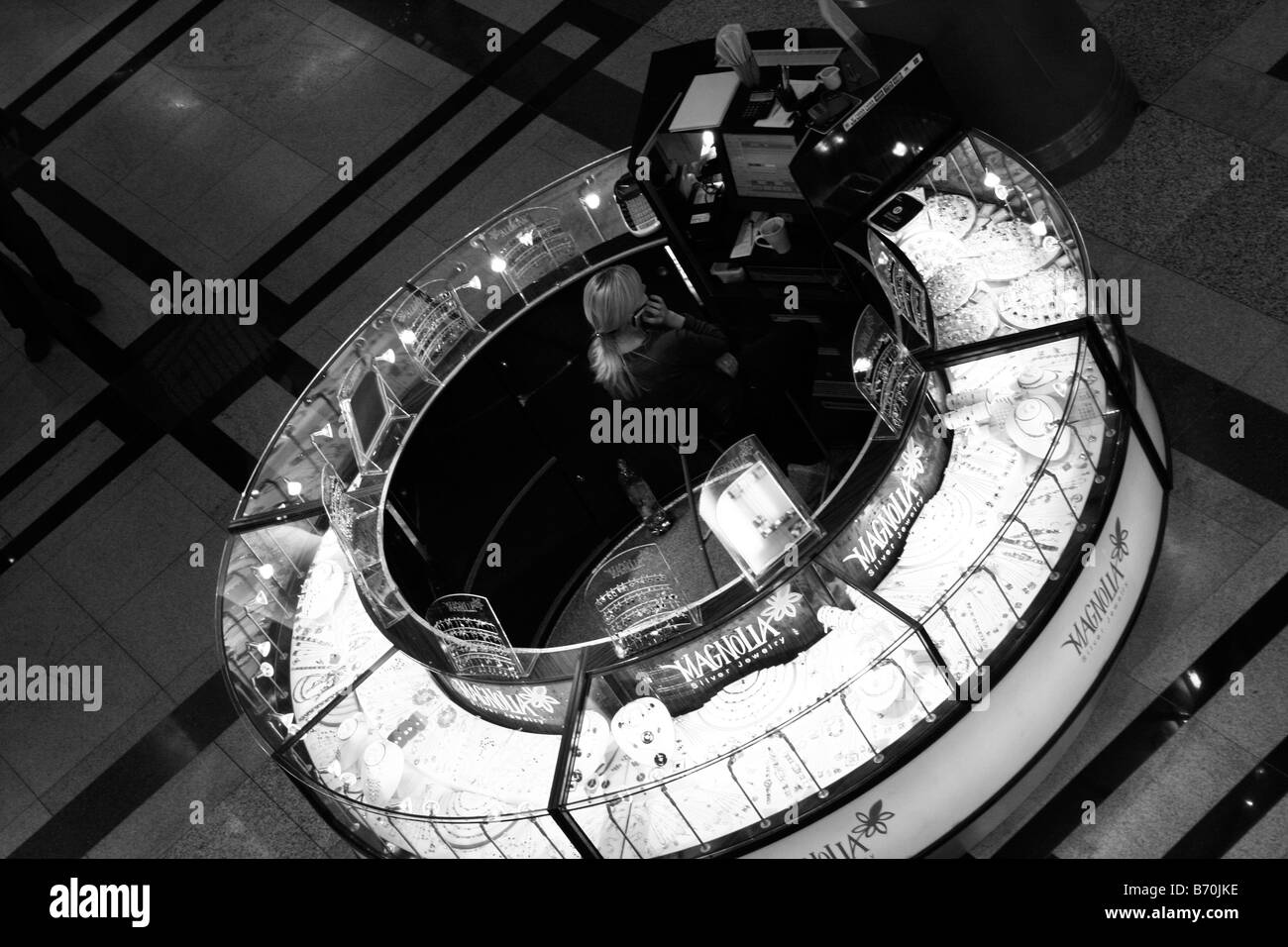 Boutique de bijoux circulaire, Prague, République tchèque. Banque D'Images